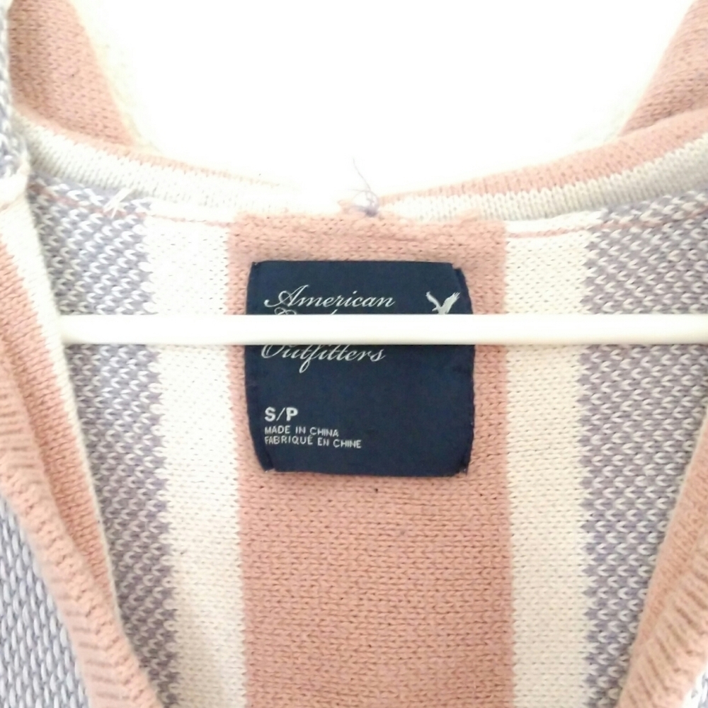 Pink stripe pullover - Picture 3 of 3